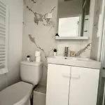 New 135 Victor - Cosy Center Appartement