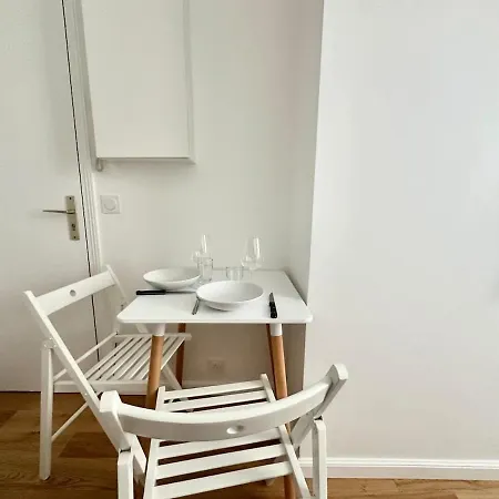 New 135 Victor - Cosy Center Διαμέρισμα