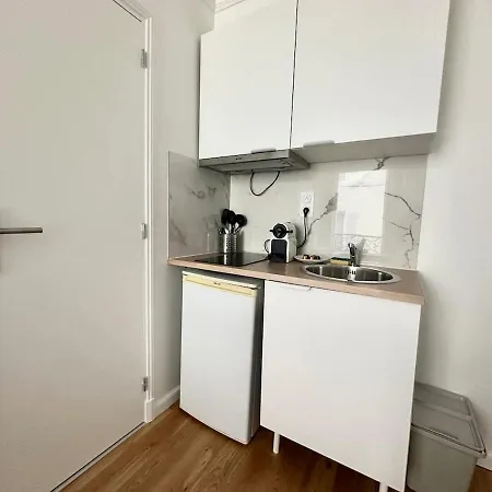 New 135 Victor - Cosy Center