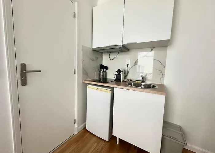 New 135 Victor - Cosy Center